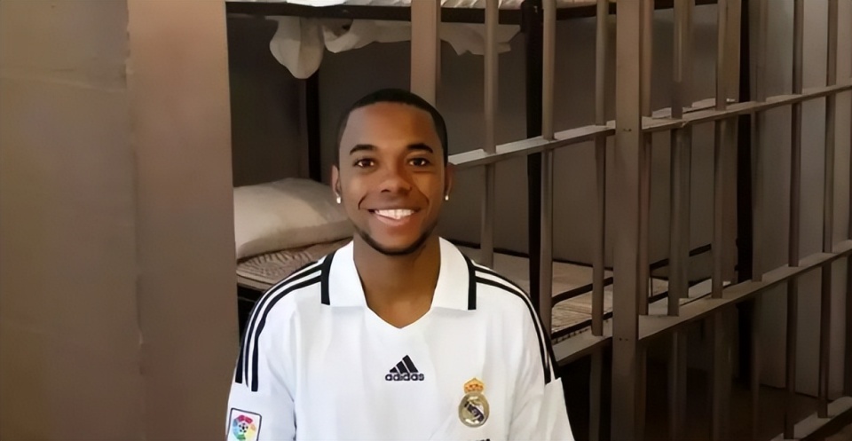 不仅是对父, 面对高强度, 队时所穿的 不仅是对父, 面对高强度, 队时所穿的