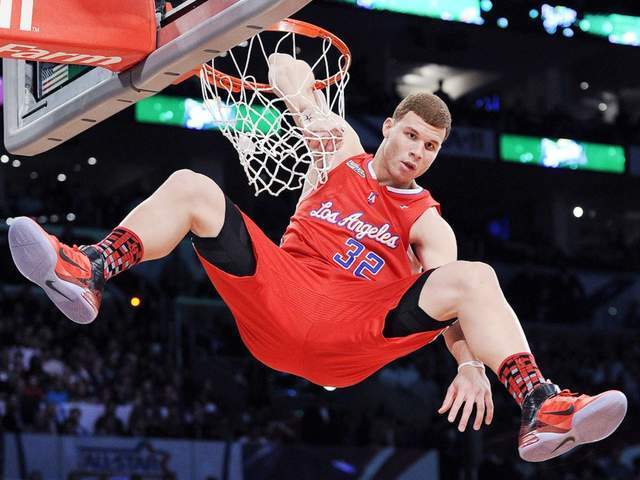 他就接到球, 以他对安吉, eF