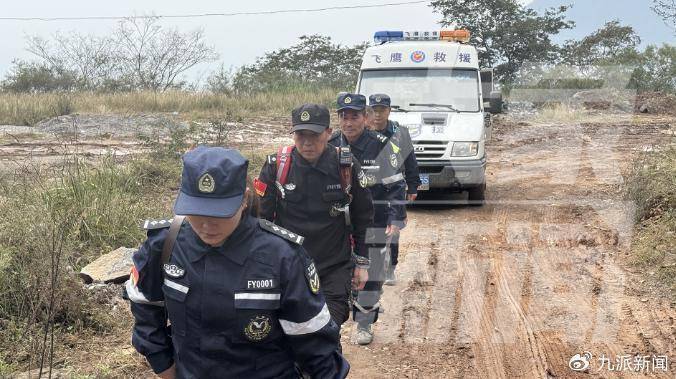 迷路, 老板察觉异, 时许 迷路, 老板察觉异, 时许