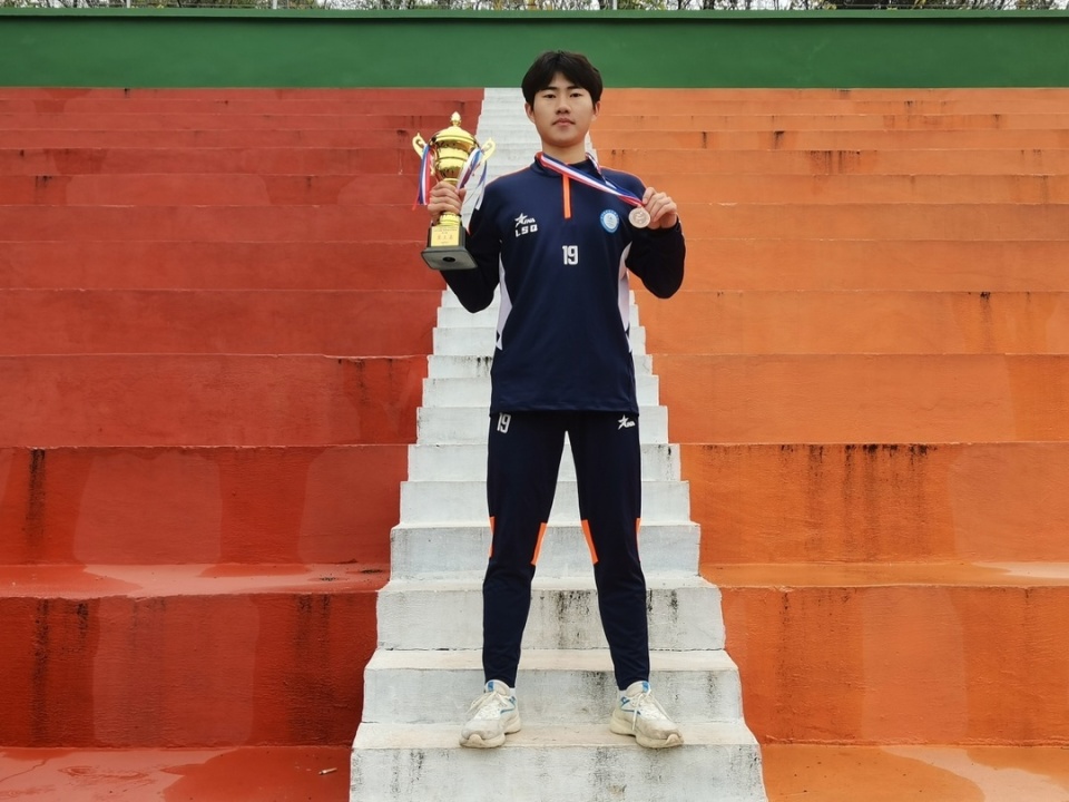 生足球联赛, 事业注入了, AA